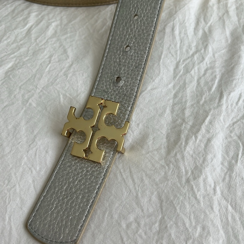Tory Burch Silver Logo Buckle Reversible Belt - Picture 5 of 12